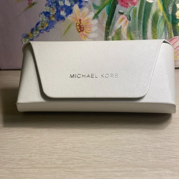 Michael Kors Glasses Case - Picture 1 of 4